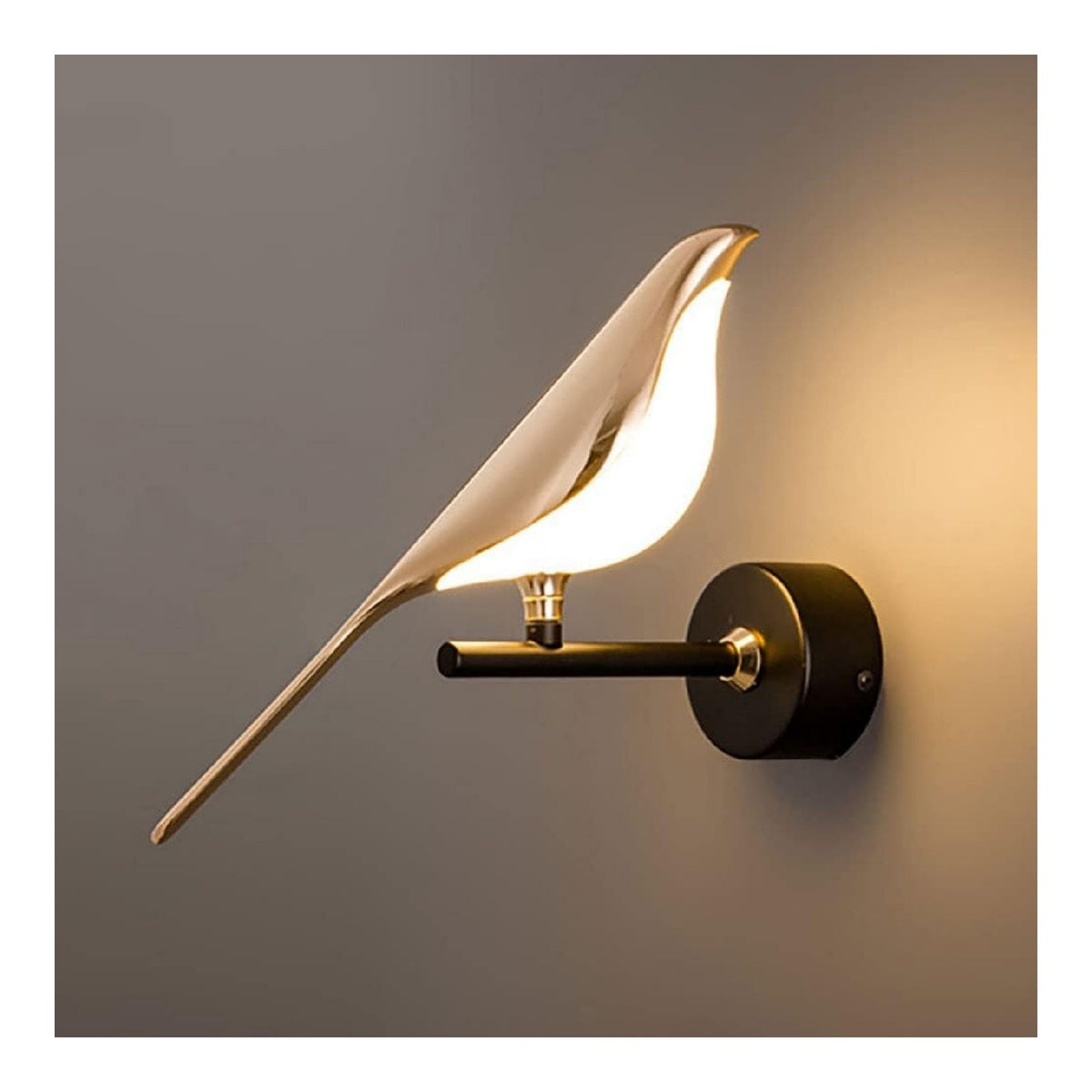 Solution lumineuse Blanc et Dore au dessin sobre en format applique murale 10 W 4000 K