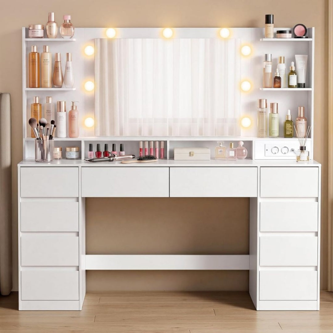 Buffets hauts avec tiroirs finition bois blanc