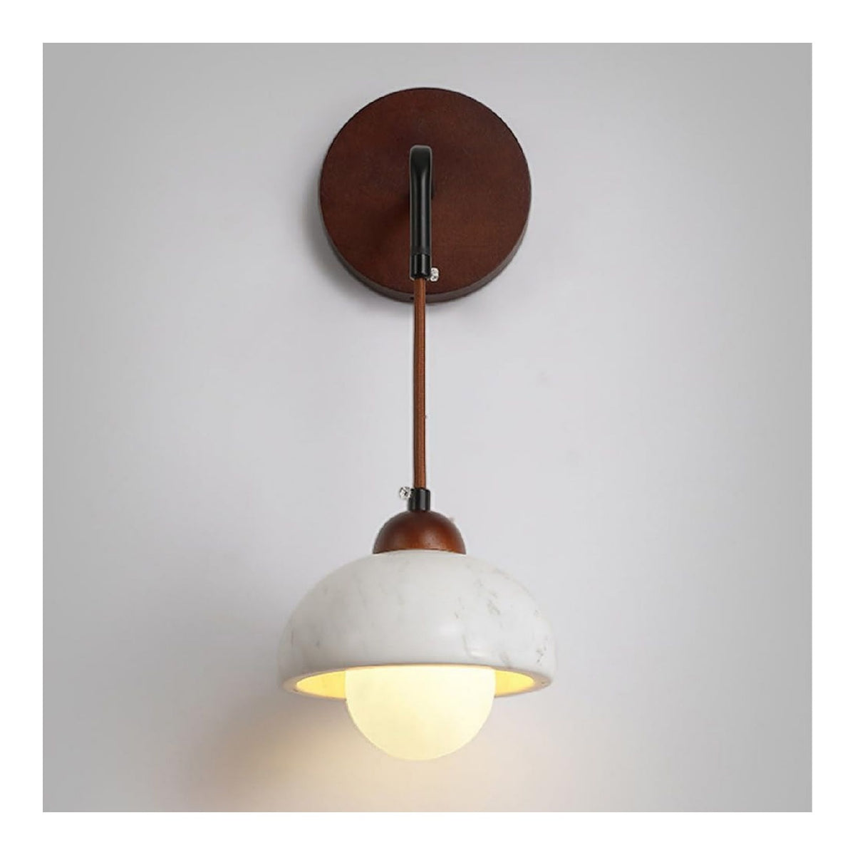 Luminaire Ambre a silhouette graphique de type applique murale 40 W