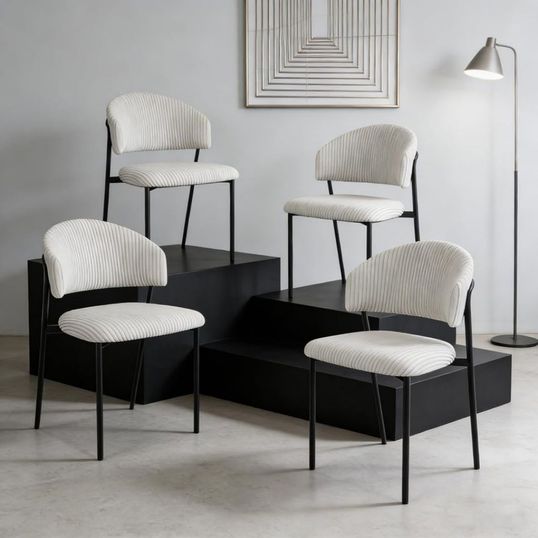 Commodes avec tiroirs finition bois blanc variante 1947