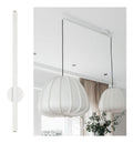 Luminaire Blanc et Ambre a silhouette graphique de type suspension